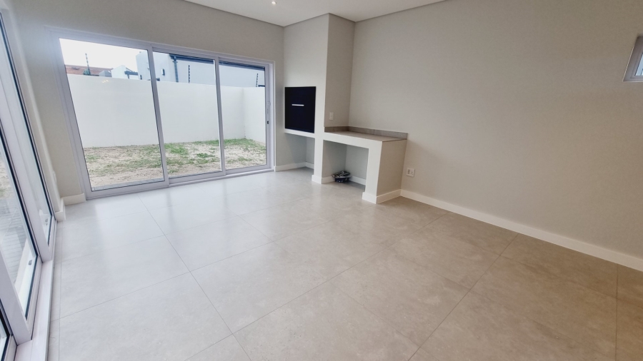 3 Bedroom Property for Sale in Sandown Western Cape